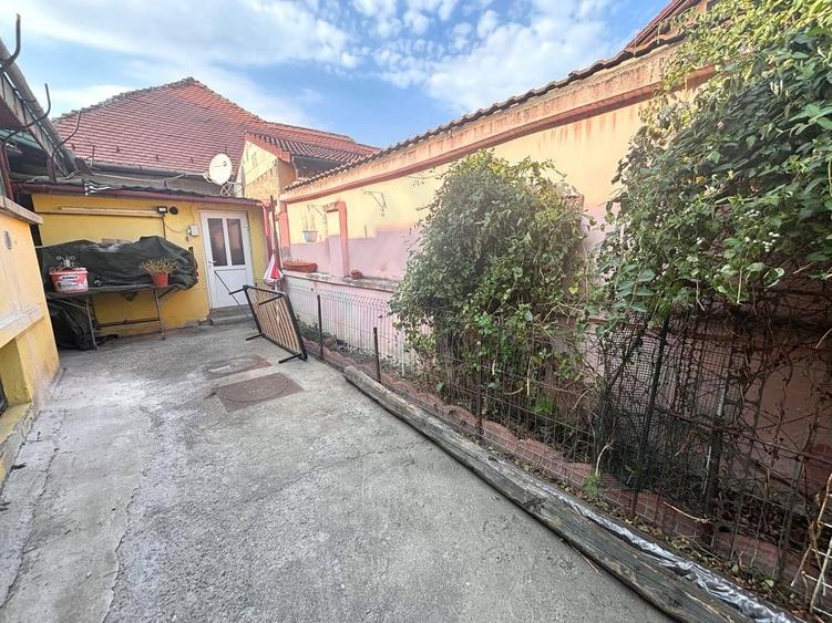 Casă individuală în Lazaret  115 mp utili  Teren 133 mp  D+P+pod - 23
