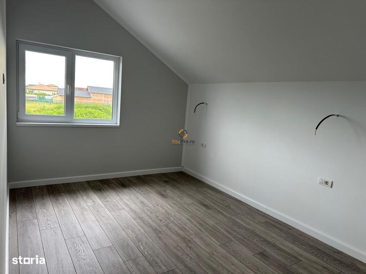 Casă cu 4 camere în Remetea Mare