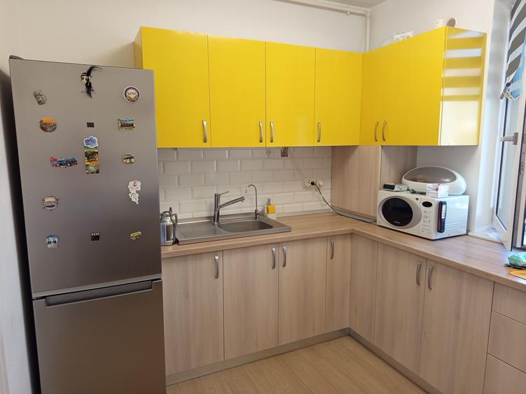 Apartament cu 2 camere decomandat în Palazu Mare