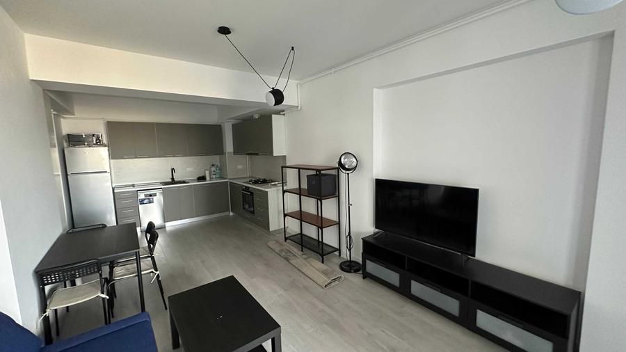Apartament cu 2 camere decomandat în Politehnica