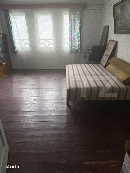 Casă cu 6 camere cu Teren 420 Mp în Central