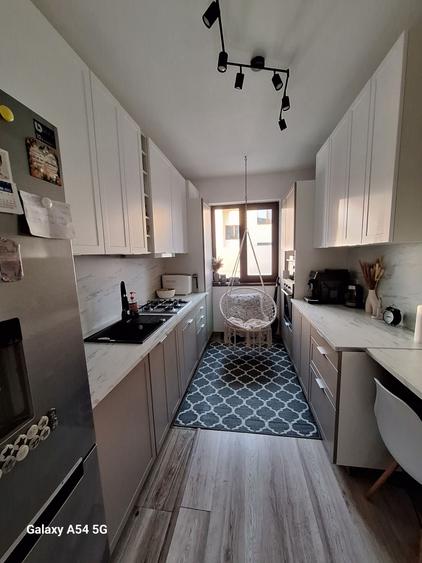 Apartament cu 2 camere decomandat în Florești