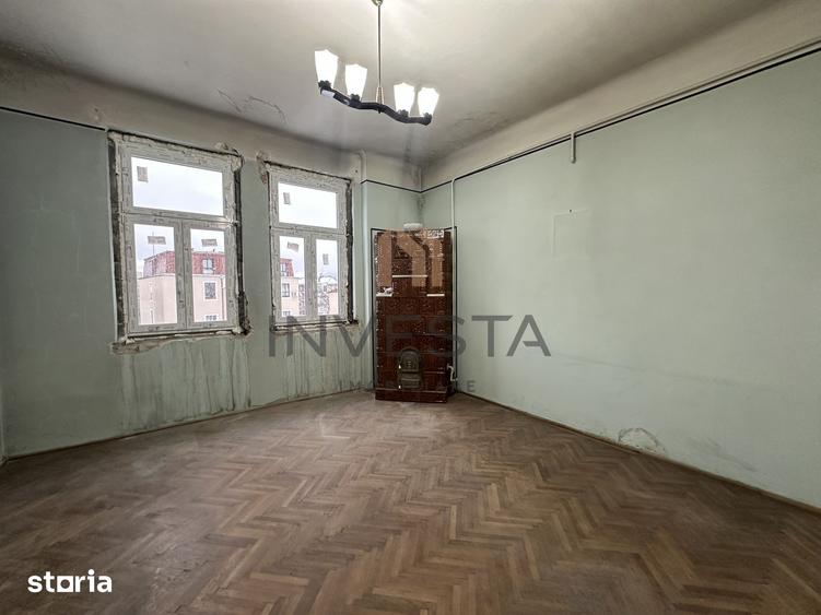 Apartament cu 3 camere decomandat în Central
