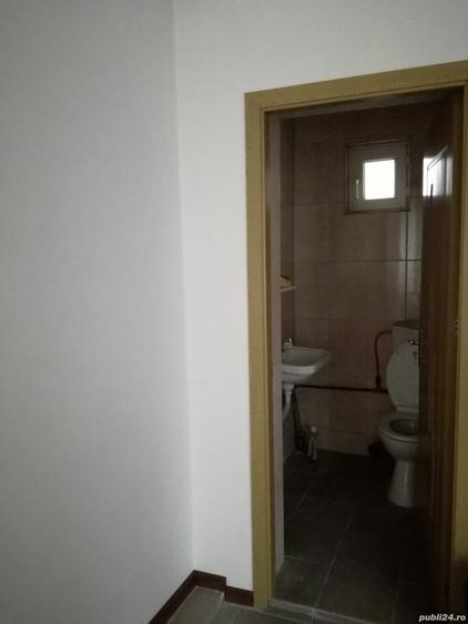 Spațiu comercial, de 21 mp, în Central