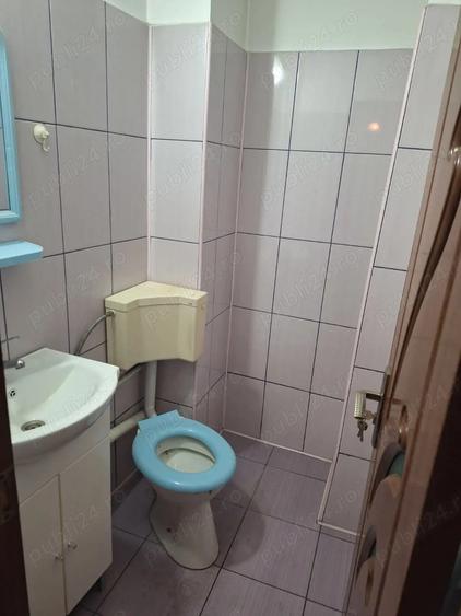 Apartament cu 3 camere decomandat în Sud