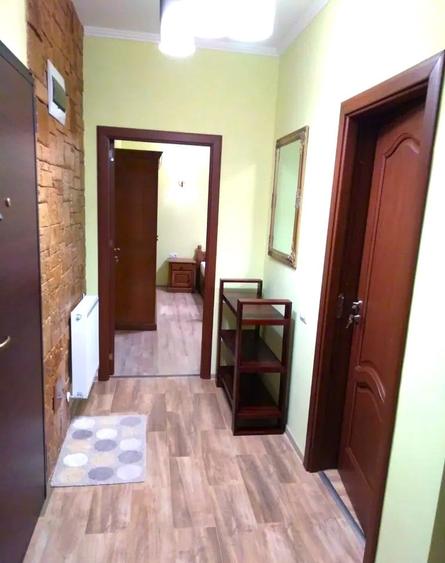 Apartament cu 2 camere decomandat, mobilat în Central