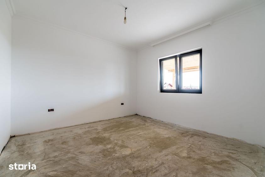 Casă cu 4 camere cu Teren 511 Mp în Grădiște