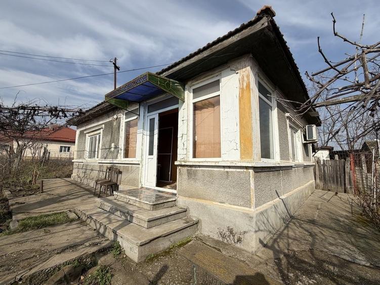 Casă cu 3 camere în Central