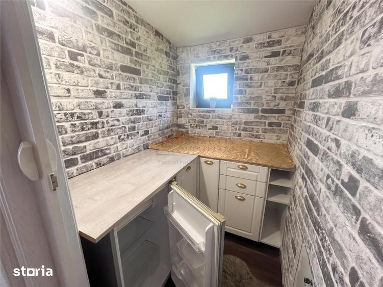 Casă cu 5 camere cu Teren 202 Mp în Central