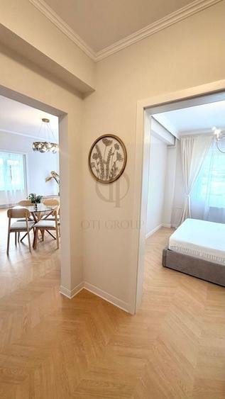 Apartament cu 3 camere semidecomandat în Florești