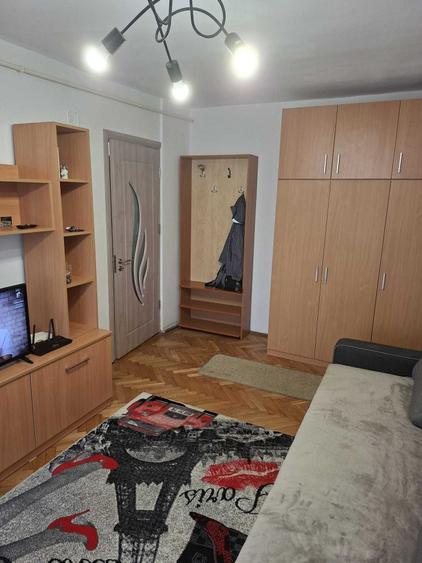 Garsonieră semidecomandată în Unirii Sud