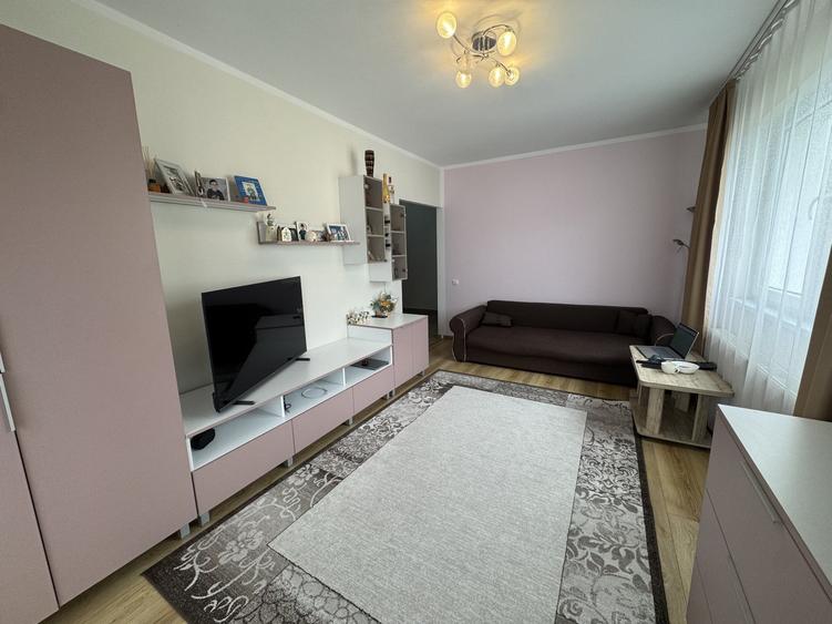 Apartament cu 2 camere decomandat, mobilat în Florești