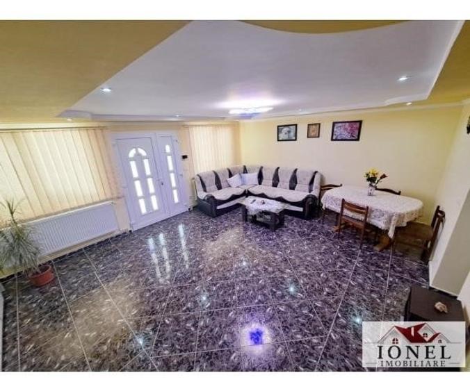Casă individuală cu 4 camere cu Garaj în Vințu de Jos