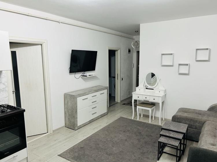 Apartament cu 2 camere semidecomandat în Florești