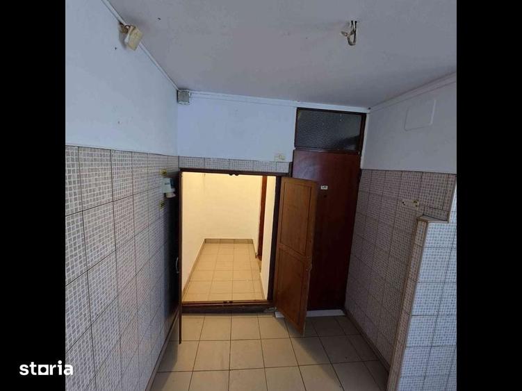 Spațiu comercial, de 60 mp, în Păulești