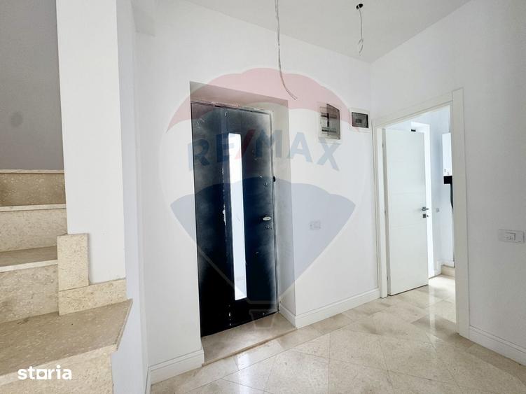 Casă cu 4 camere cu Teren 446.92 Mp în Corbeanca