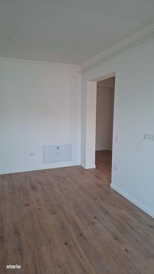 Apartament cu 3 camere decomandat în Ipotești