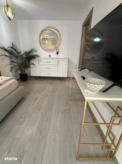 Casă cu 5 camere cu Teren 400 Mp în Goranu