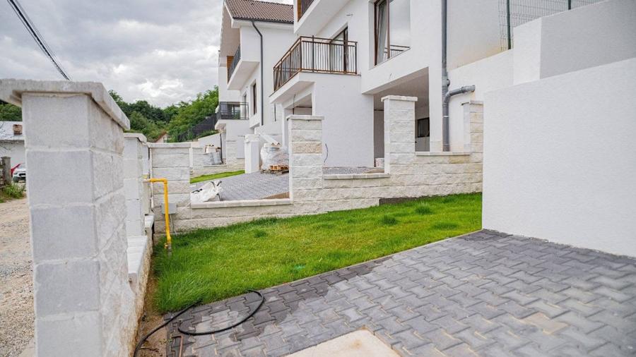 Casă individuală cu 5 camere cu Teren 1000 Mp în Feleacu