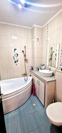 Apartament cu 3 camere decomandat, mobilat în Șelimbăr