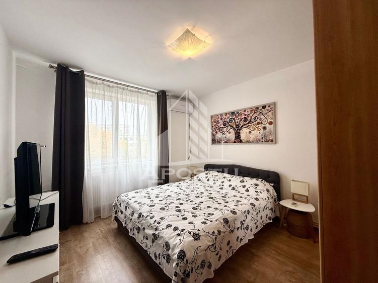 Apartament cu 3 camere decomandat, mobilat în Medicină