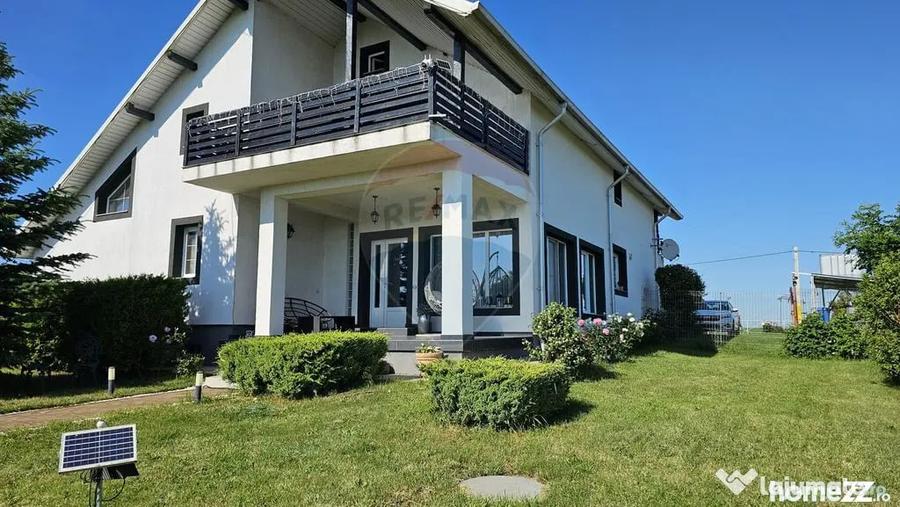 Casă cu 6 camere cu Teren 3614 Mp în Liteni (Moara)