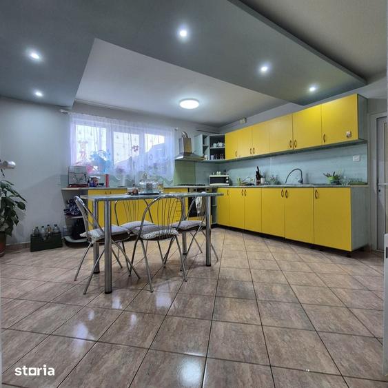 Casă cu 5 camere cu Teren 814 Mp în Sânnicolau Mic