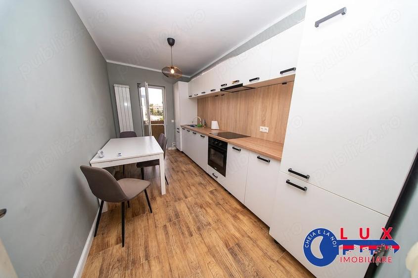 Apartament cu 3 camere semidecomandat în Faleză