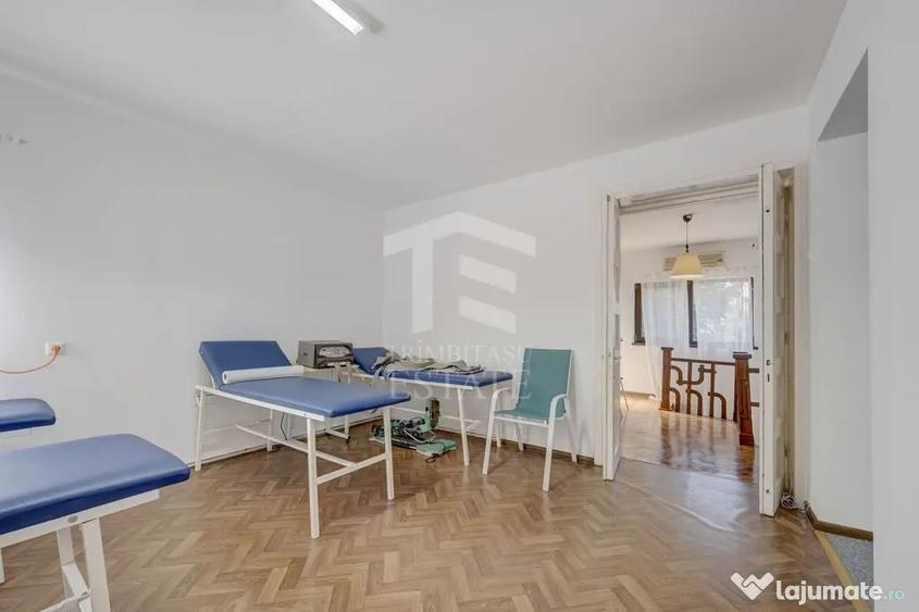 Casă cu 7 camere cu Teren 185 Mp în Central