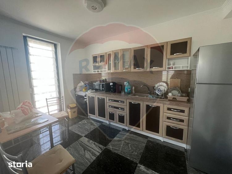 Spațiu comercial, de 740 mp, în Central