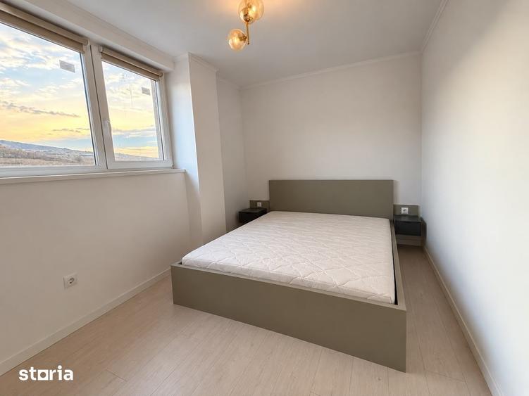 Apartament cu 3 camere semidecomandat în Chinteni