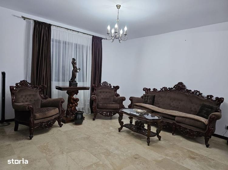 Casă cu 4 camere în Central