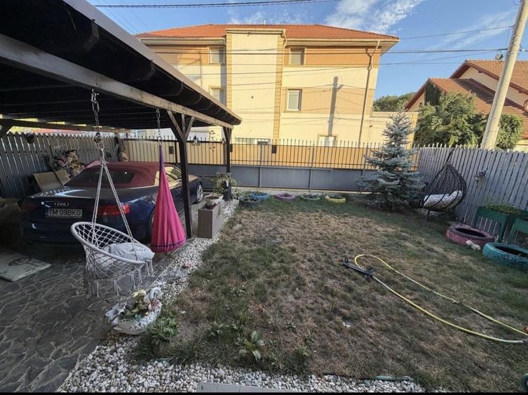 Apartament cu 3 camere decomandat în Dumbrăvița