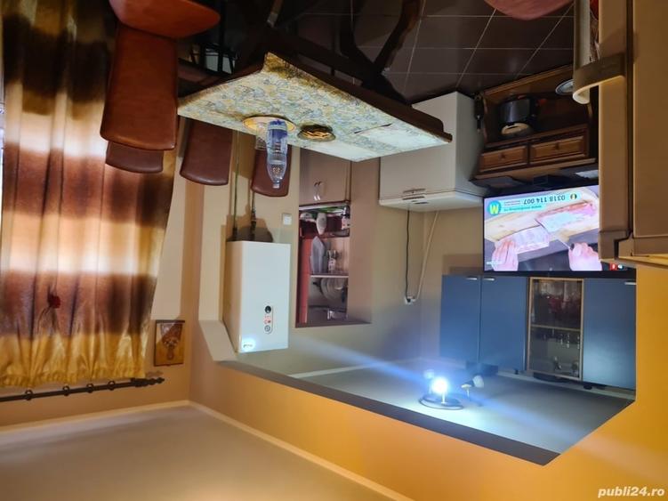 Apartament cu 4 camere în Târgu Bujor