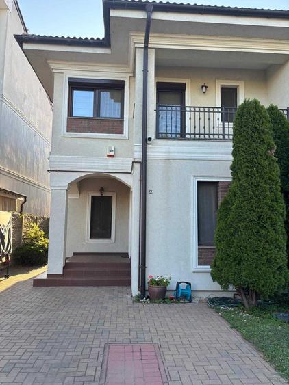 Casă cu 3 camere în Giroc