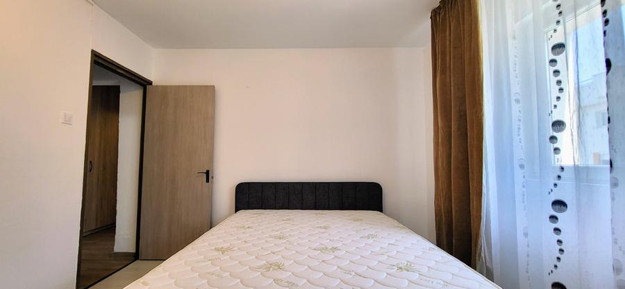 Apartament cu 3 camere decomandat în Rahova