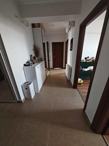 Apartament cu 3 camere decomandat, mobilat în Km 4-5