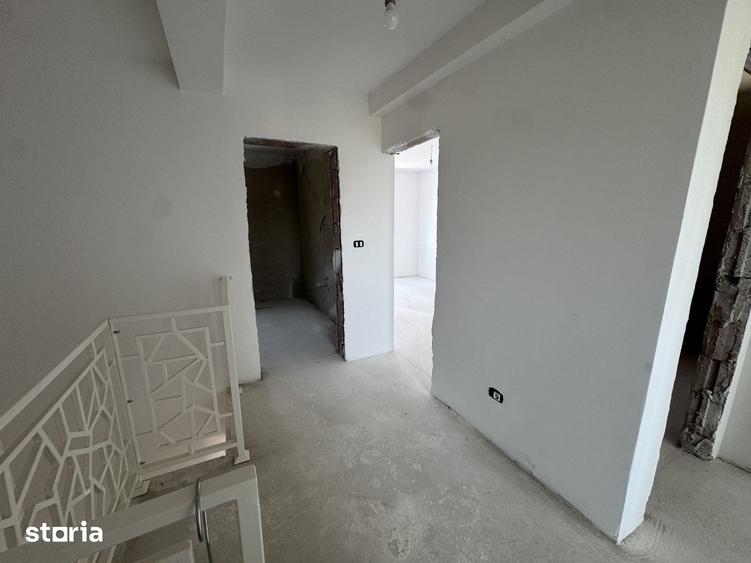 Casă cu 5 camere cu Teren 270 Mp în Fratelia