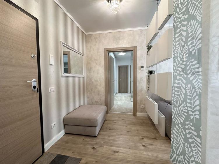 Apartament cu 3 camere decomandat, mobilat în Băneasa