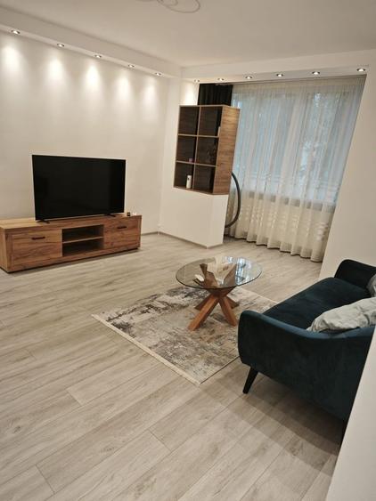 Apartament cu 2 camere decomandat în Amzei