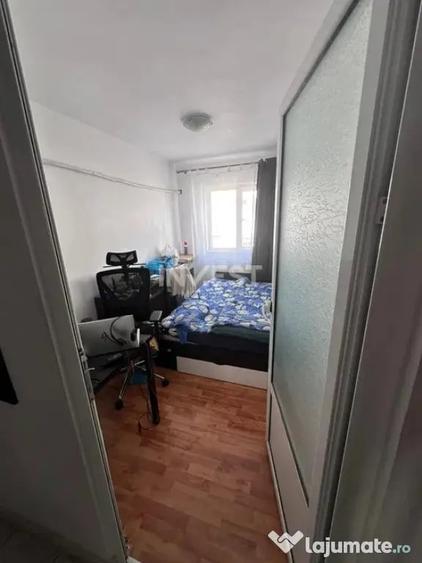 Apartament cu 3 camere decomandat în Baza 3