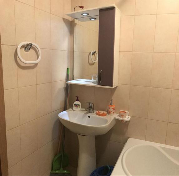 Garsonieră decomandată în Calea Turzii