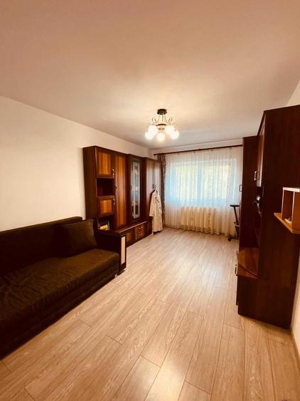 Apartament cu 2 camere decomandat în Colonia Bod