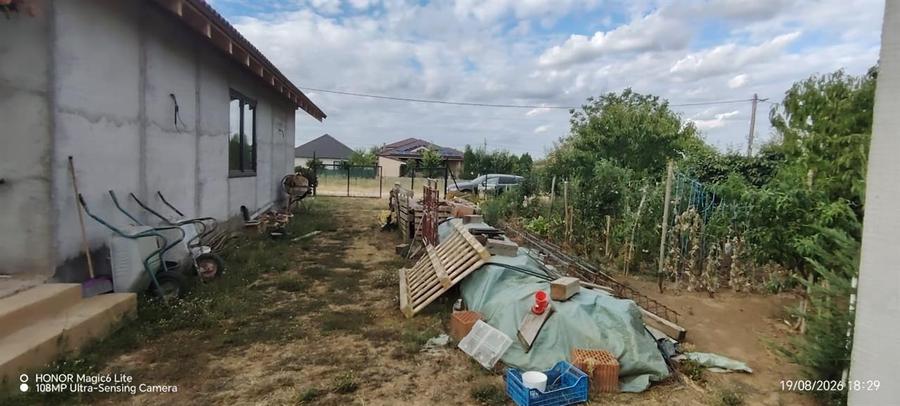 Casă cu 4 camere cu Teren 646 Mp în Livada de Bihor