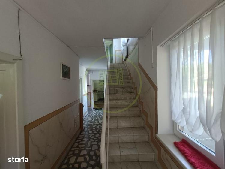 Casă cu 4 camere în Central