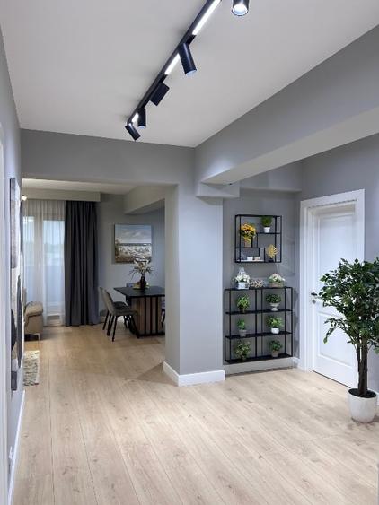 Apartament cu 4 camere decomandat, mobilat în Sisești