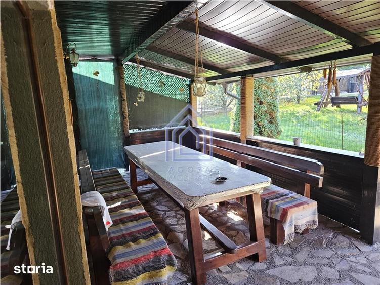 Casă cu 5 camere cu Teren 780 Mp în Central