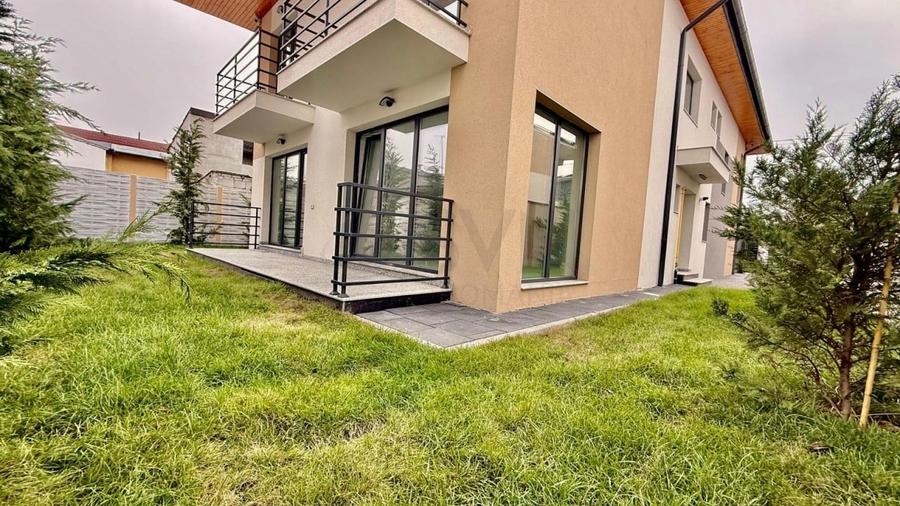 Casă individuală cu 4 camere cu Canalizare în Bucureștii Noi