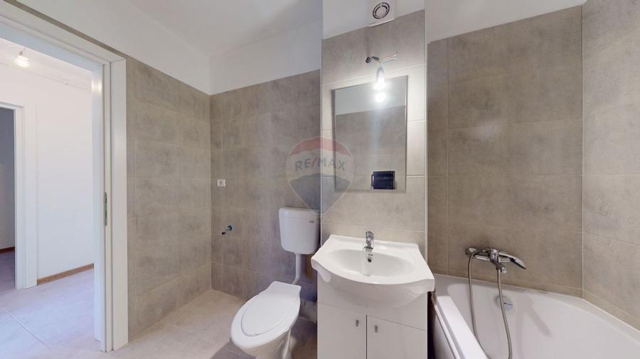 Apartament cu 2 camere semidecomandat în Sânpetru