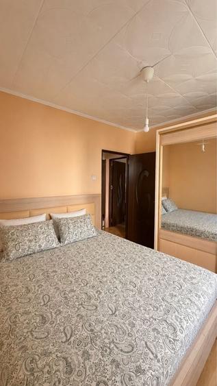 Apartament cu 2 camere semidecomandat în Giurgiului